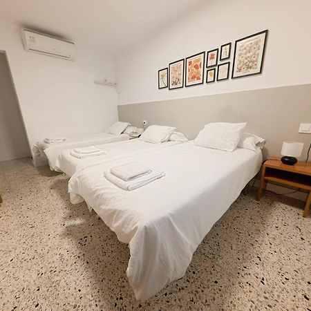 יורט דה מאר Hostal Y Apartamento Moli De Mar מראה חיצוני תמונה
