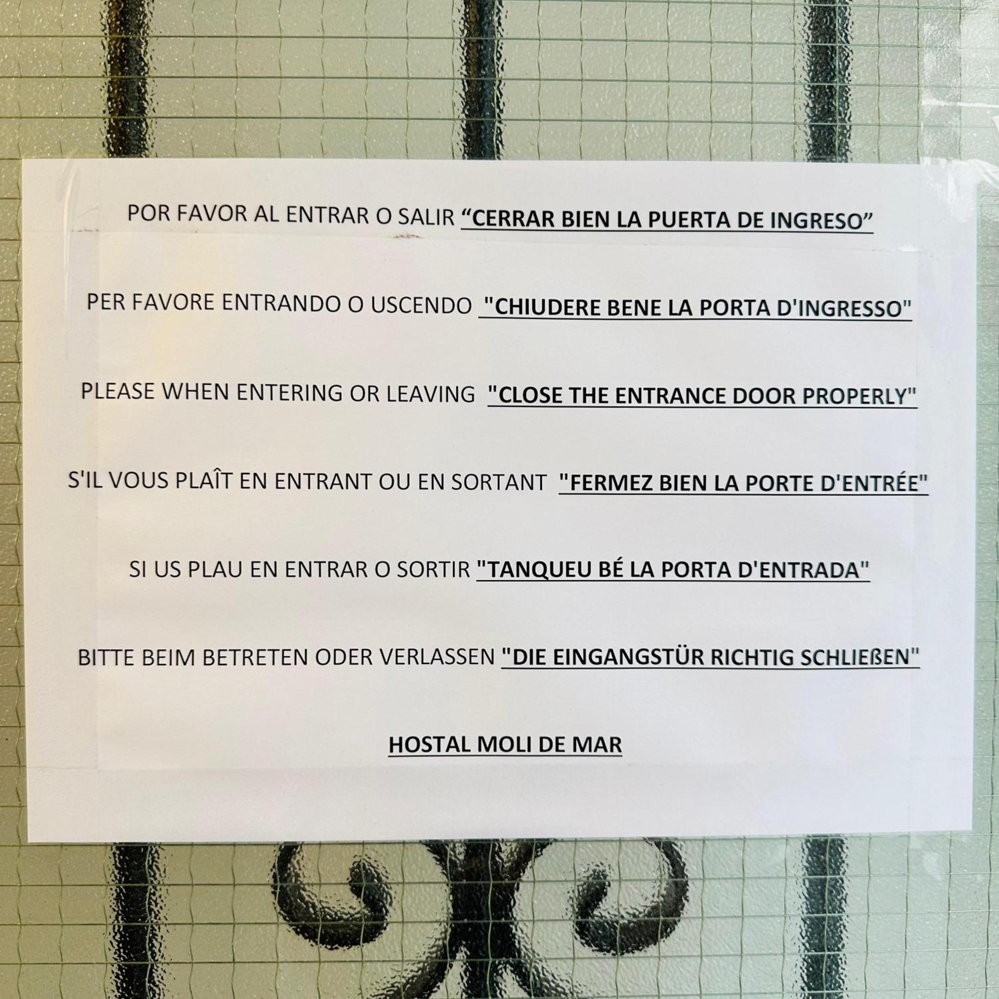 יורט דה מאר Hostal Y Apartamento Moli De Mar מראה חיצוני תמונה