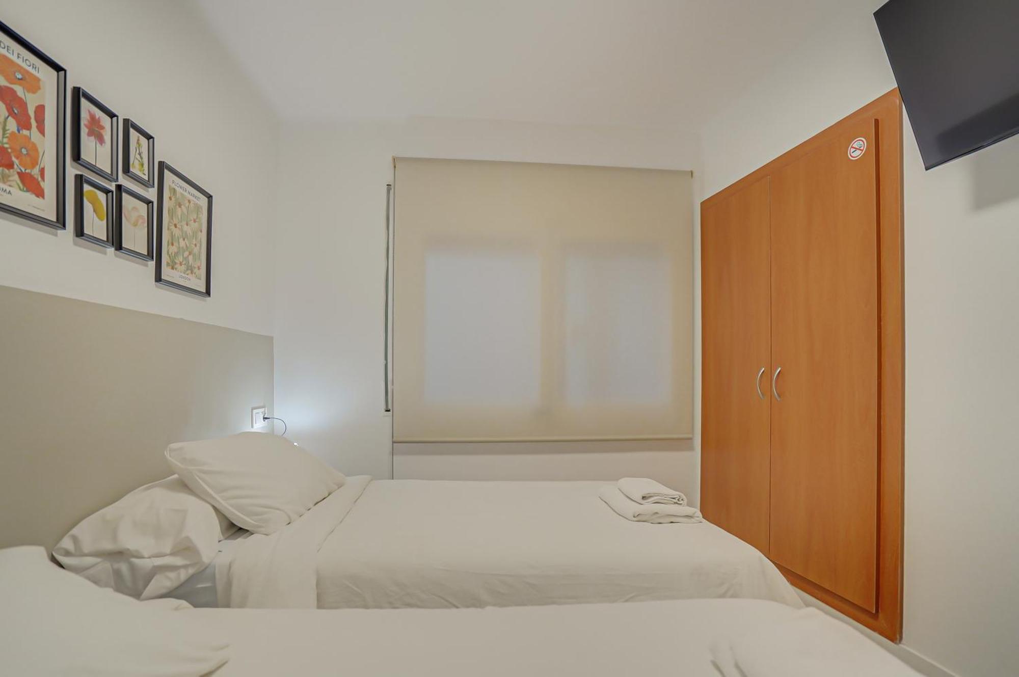 יורט דה מאר Hostal Y Apartamento Moli De Mar מראה חיצוני תמונה