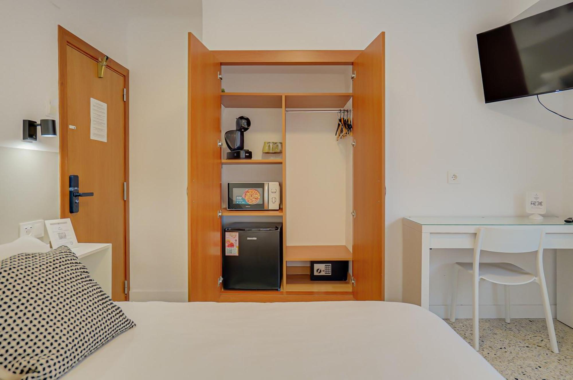יורט דה מאר Hostal Y Apartamento Moli De Mar מראה חיצוני תמונה