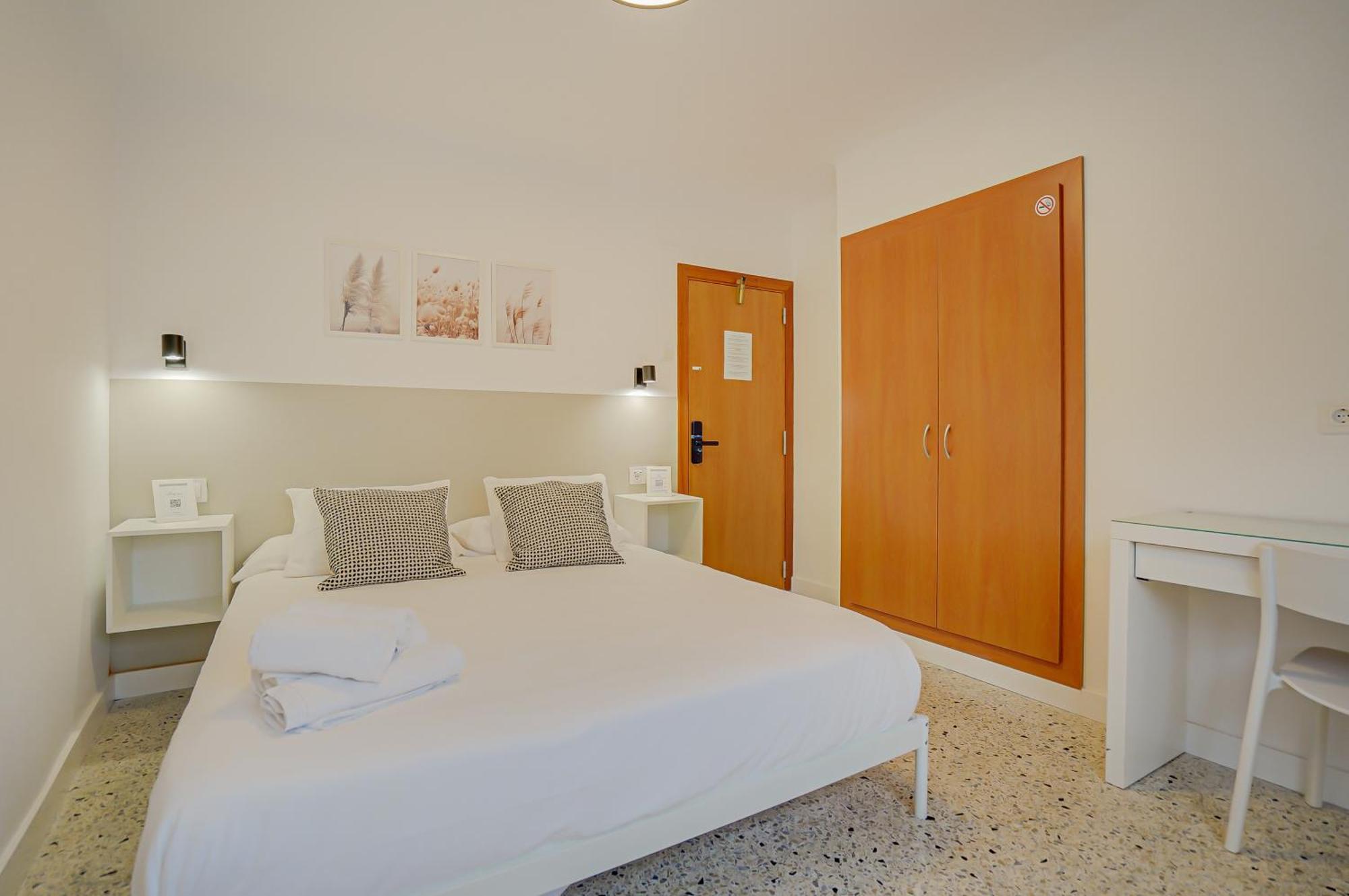 יורט דה מאר Hostal Y Apartamento Moli De Mar מראה חיצוני תמונה