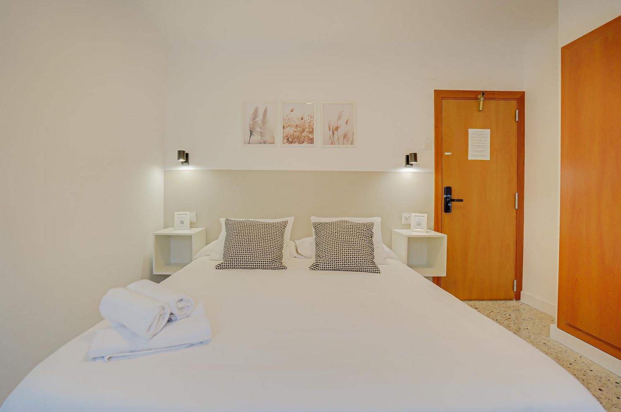 יורט דה מאר Hostal Y Apartamento Moli De Mar מראה חיצוני תמונה