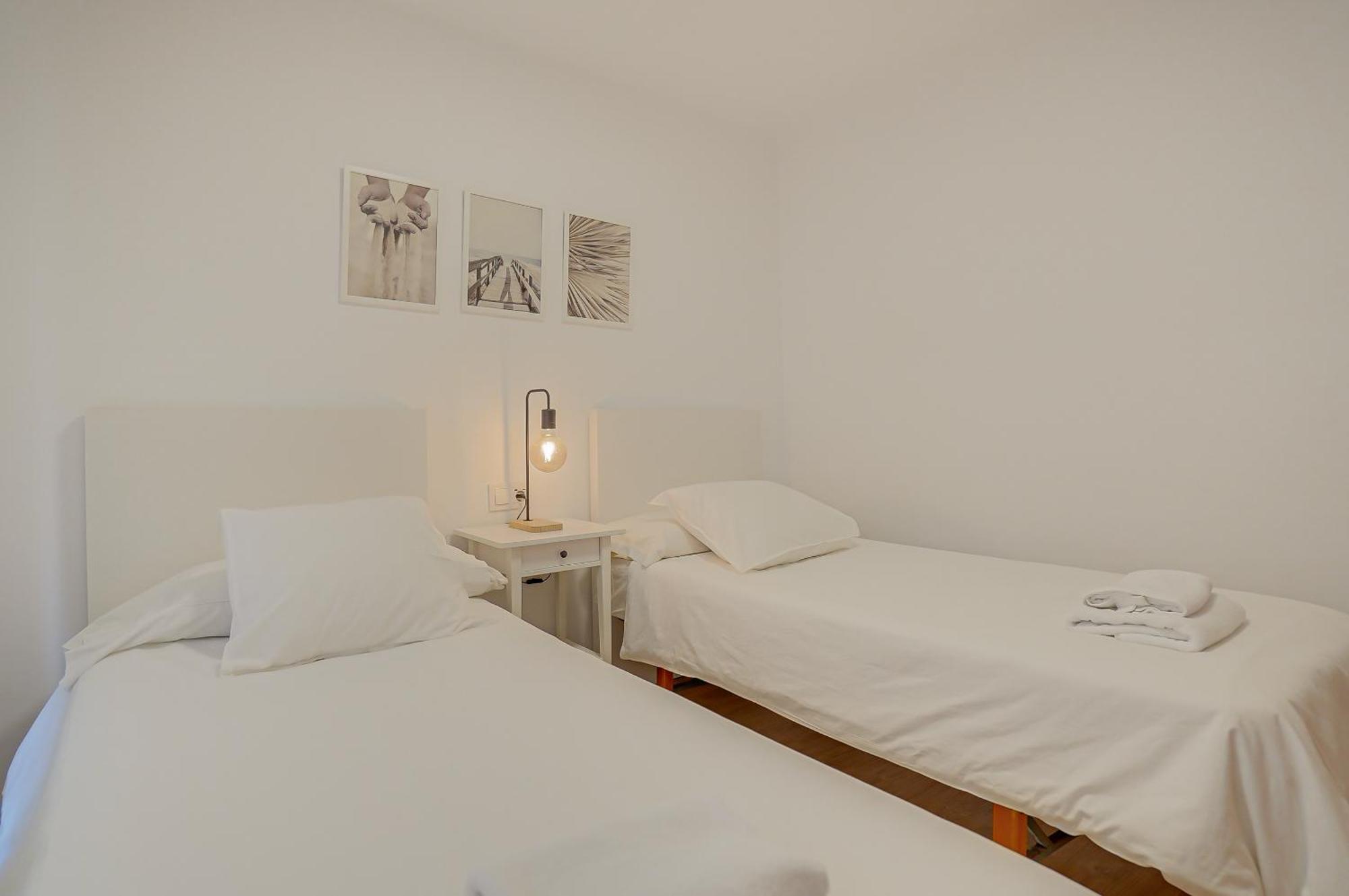 יורט דה מאר Hostal Y Apartamento Moli De Mar מראה חיצוני תמונה